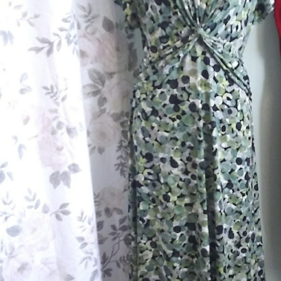 Dress - Picture 2 of 4